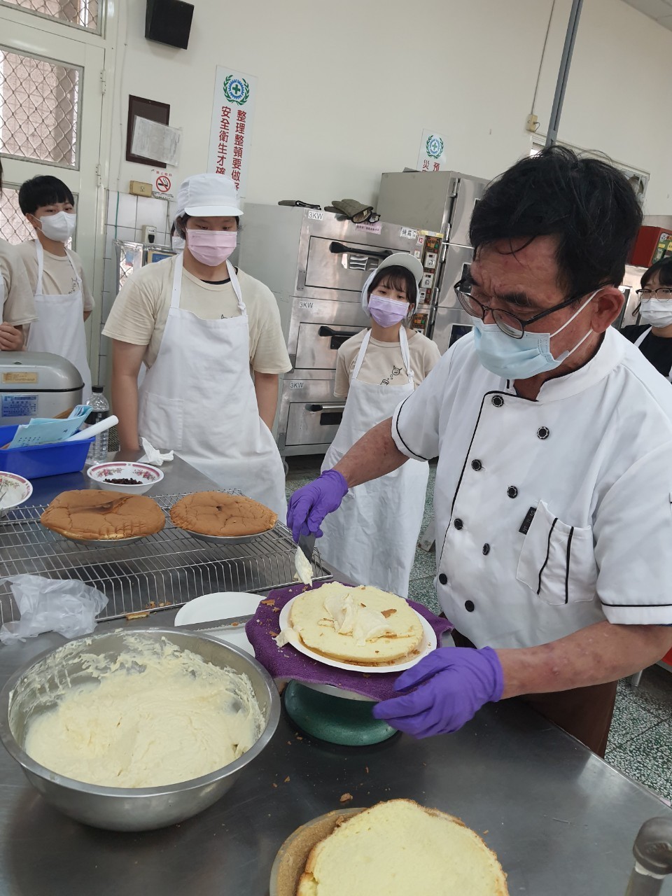 111-1上學期 陳柄宏業師 協同教學