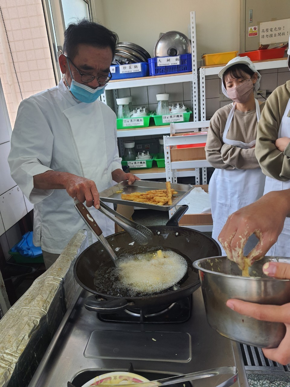 111-2下學期 陳柄宏業師 協同教學